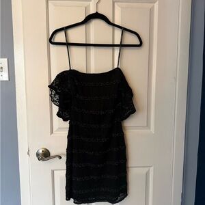 Guess size 0 Black Off the Shoulder Ruffle Sleeves Lace Dress